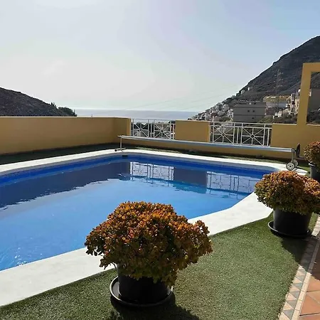En Con Piscina Privada Lejlighed *